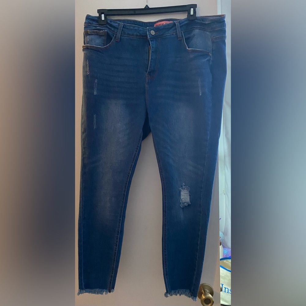 Distressed Stretch Jeans